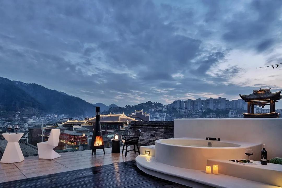 Phoenix Hall House Hotel Fenghuang Exterior photo