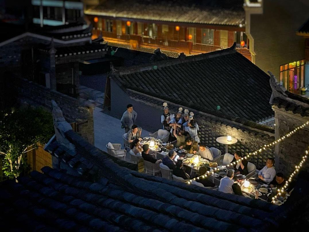 Phoenix Hall House Hotel Fenghuang Exterior photo